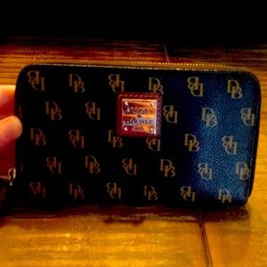 Dooney and Bourke wallet
